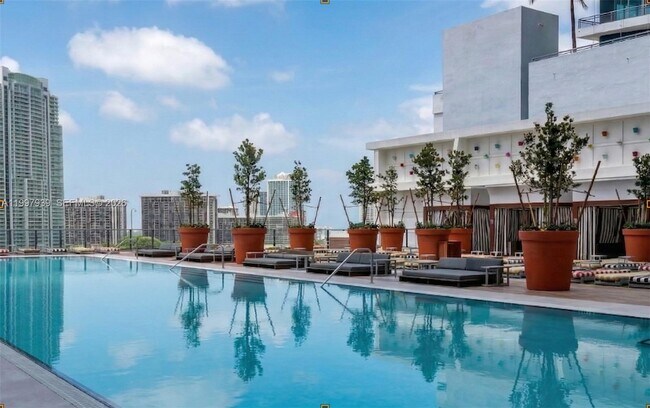 Building Photo - 1300 S Miami Ave