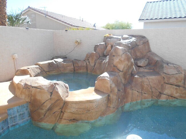 Building Photo - Stunning One-Story Home in Las Vegas!