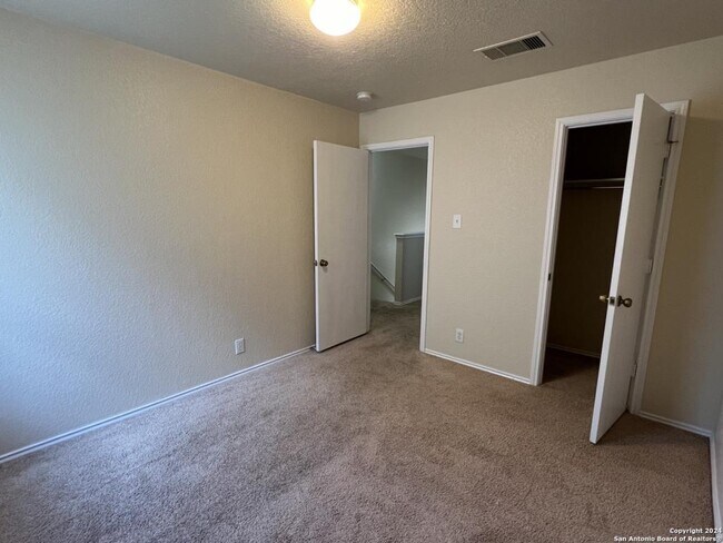 Building Photo - 10118 Figaro Canyon