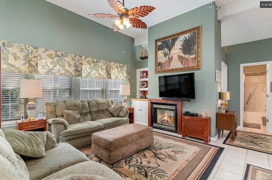 Building Photo - 203 Lyons Cove Dr