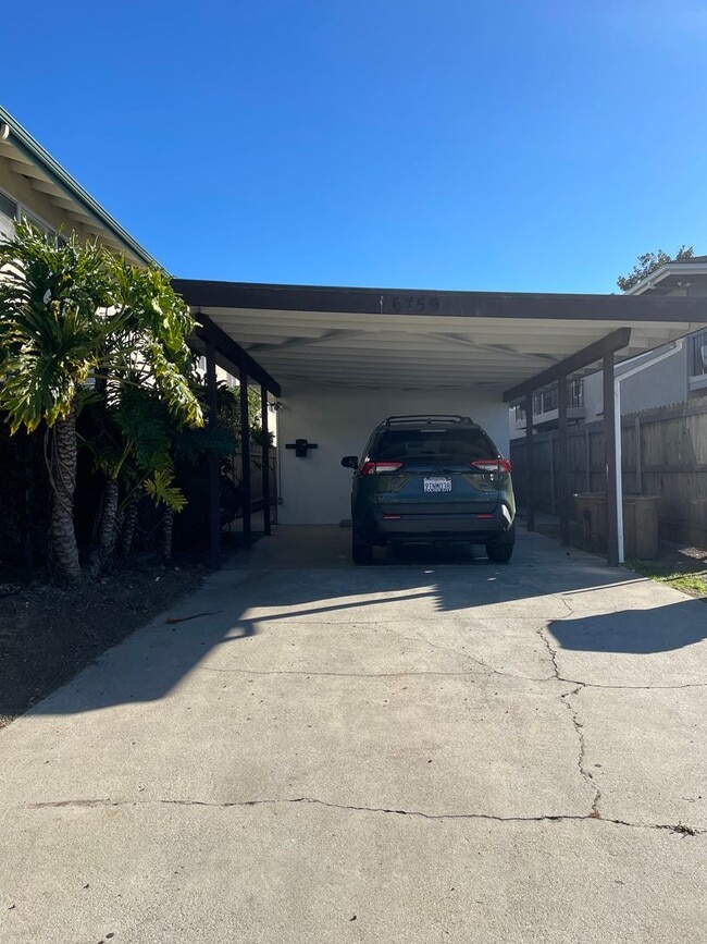 Building Photo - 6859 Pasado Rd