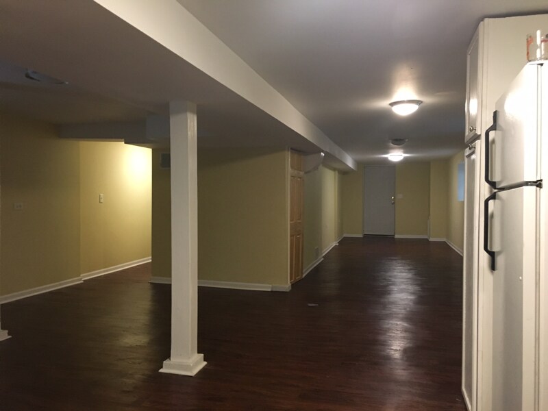 Building Photo - 10718 S Mackinaw Ave