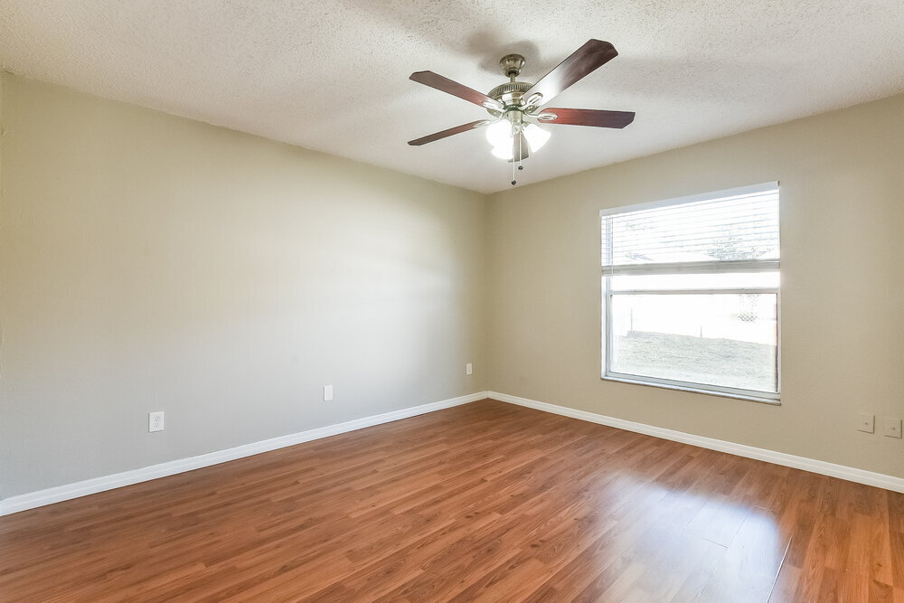 Building Photo - 9801 Red Clover Ave