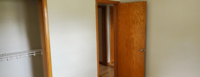 Bedroom 3 - 715 Dutton St