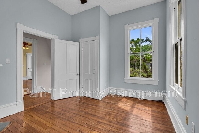 Building Photo - 201 W 37th St