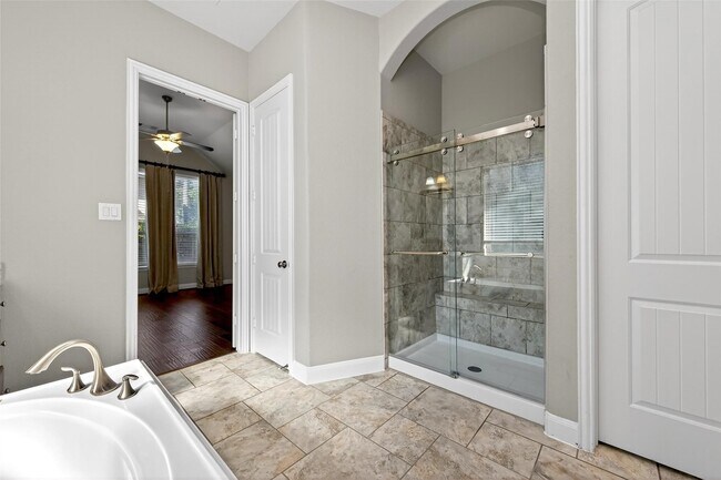 Building Photo - 14 S Sawbridge Cir