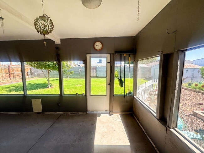Building Photo - "Spacious 4-Bedroom, 2-Bathroom in Yuma!"