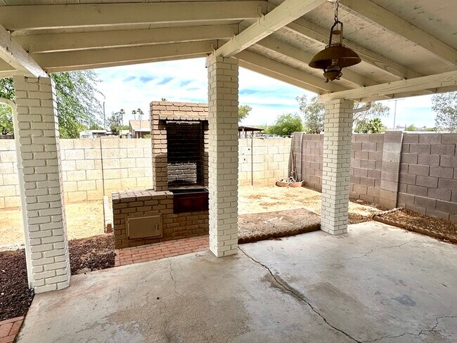 Building Photo - Nicely updated Marlette Estates home with pool, 3 beds, 2 baths. Features tile wood floors, firep...