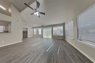 Building Photo - 3019 Highland Laurels Dr