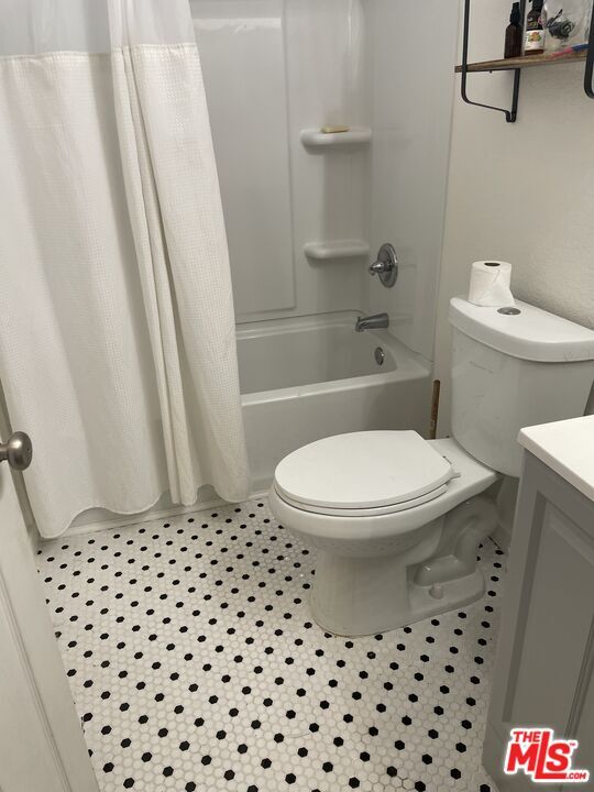 Building Photo - 196 Cherokee