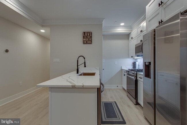 Building Photo - 3554 13th St NW