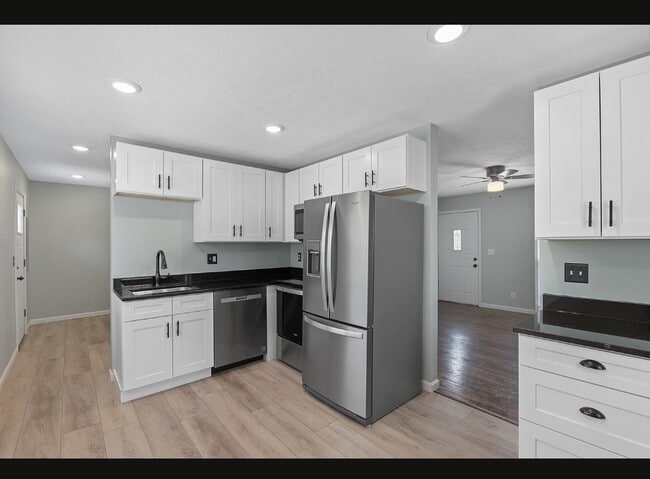 Building Photo - 3782 Feather Ln