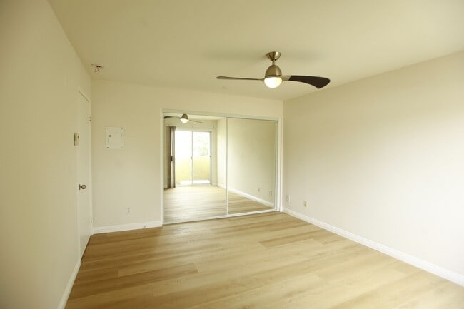 Building Photo - 833 Orange Grove Ave
