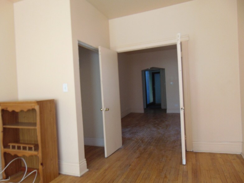 Building Photo - 6644 S Peoria St
