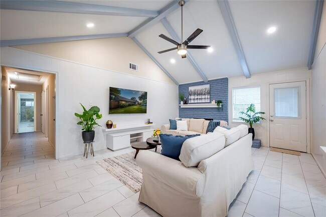 Building Photo - 10607 Wickersham Ln