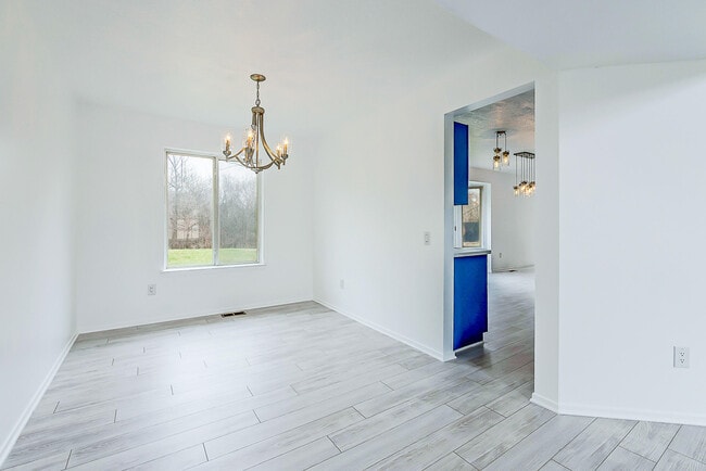 Building Photo - 1563 Scio Ridge Rd