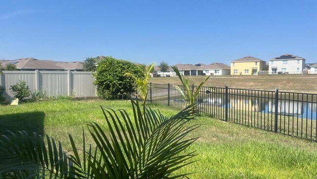 Building Photo - 9029 Pyrus St