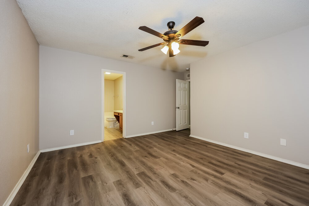 Building Photo - 5909 Northfield Dr