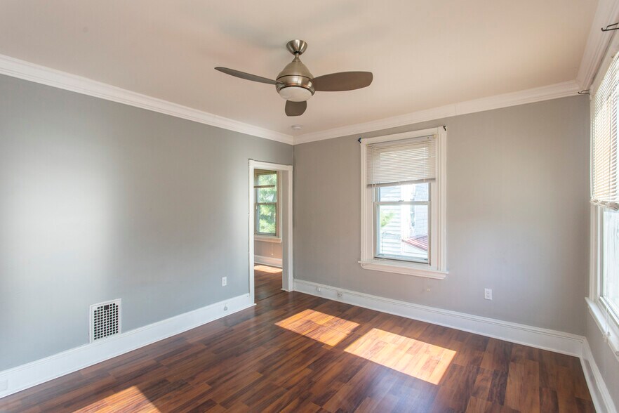 Building Photo - 133 Beecher Ave