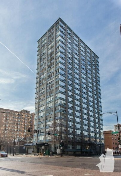Building Photo - 5650 N Sheridan Rd