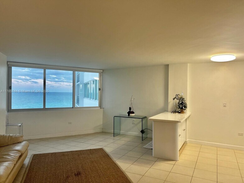 Building Photo - 7135 Collins Ave