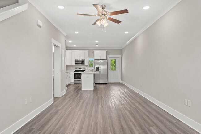 Building Photo - 146 N Sand Palm Rd