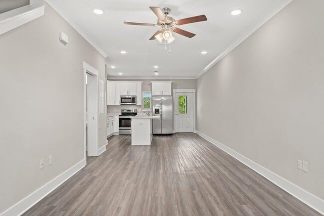 Building Photo - 289 N Sand Palm Rd