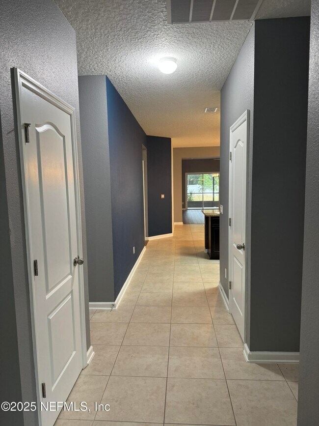 Building Photo - 15626 Tisons Blf Rd