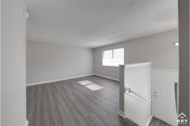 Building Photo - 2975 Salina Ct