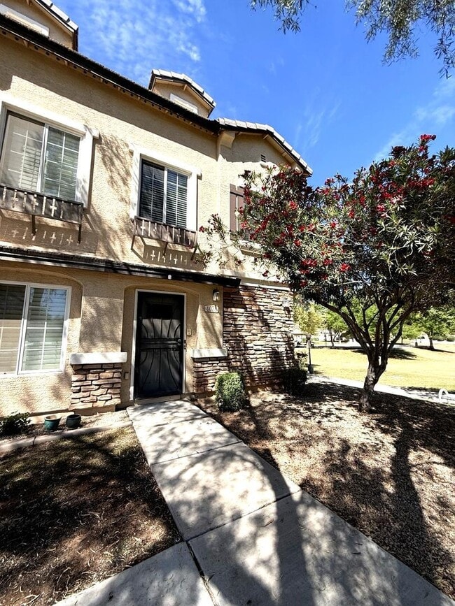 Building Photo - 4078 E Windsor Dr