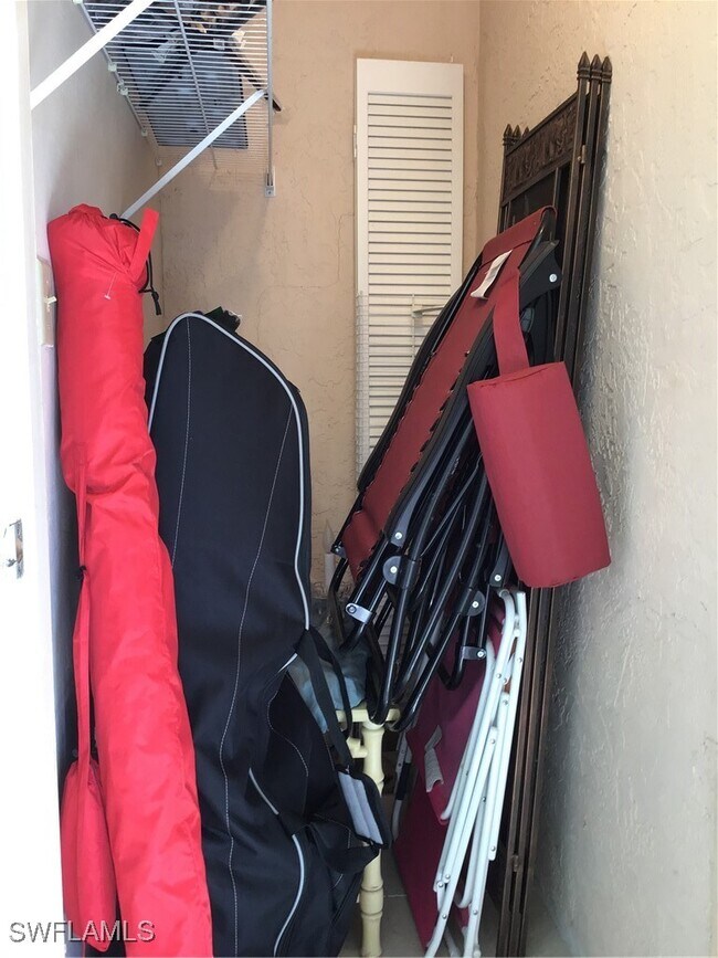 Building Photo - 440 Fox Haven Dr