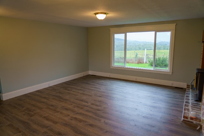 Building Photo - 1338 Green Valley Rd