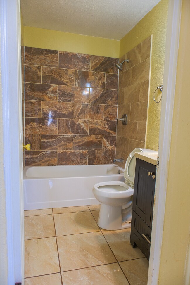 Building Photo - 8326 Verde Cir
