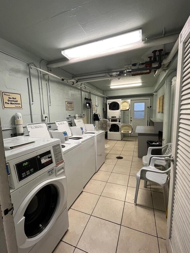 Building Photo - 1698 Jefferson Ave