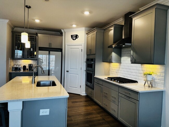 Building Photo - 4667 Thatcher Woods Dr