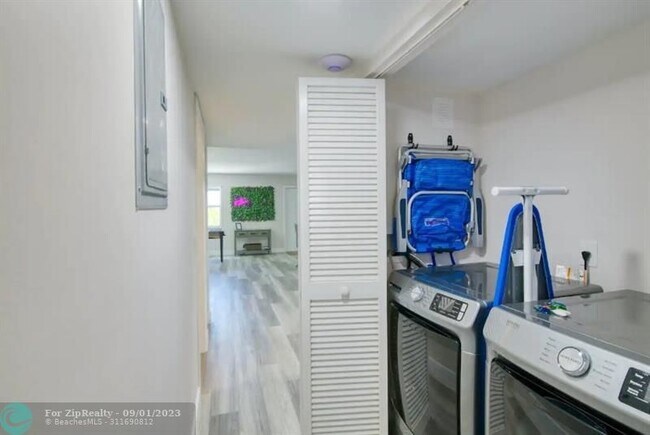 Building Photo - 112 Claremont Ln