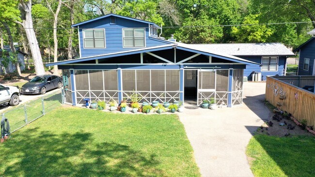 Building Photo - 1011 Timber Elm