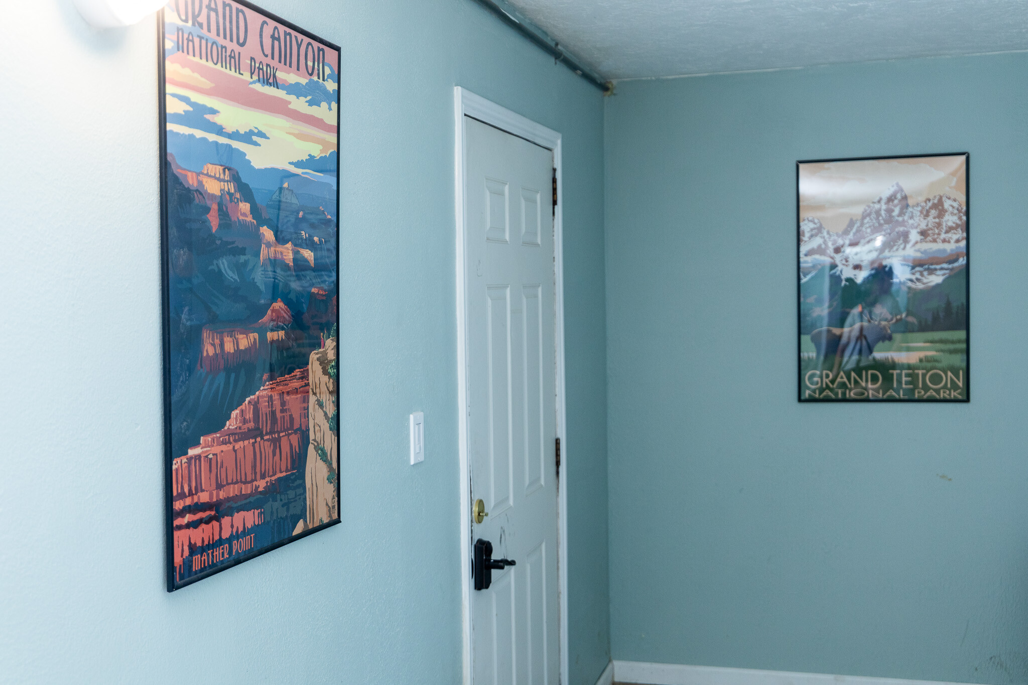 Building Photo - 2233 S 2nd Ave