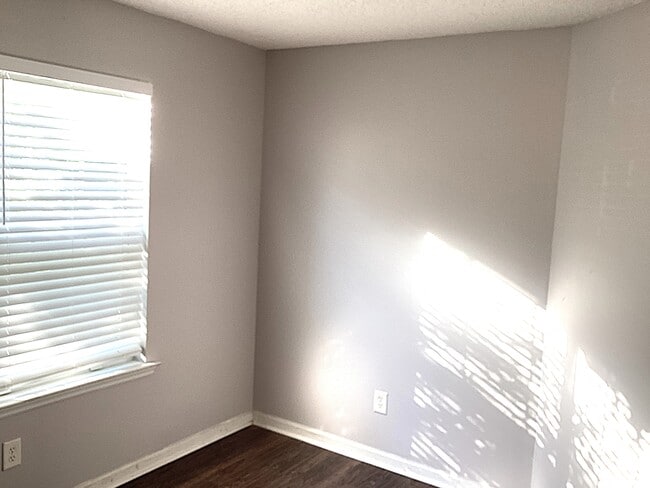 Building Photo - 5440 Rock Creek Ct