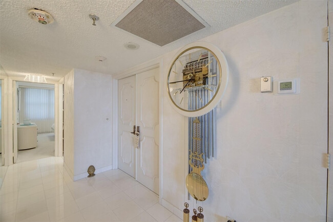 Building Photo - 4600 S Ocean Blvd