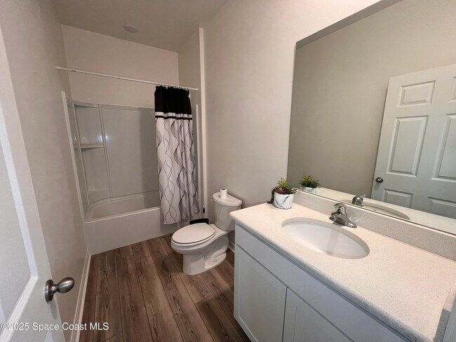 Building Photo - 1031 Grapefruit Rd SE