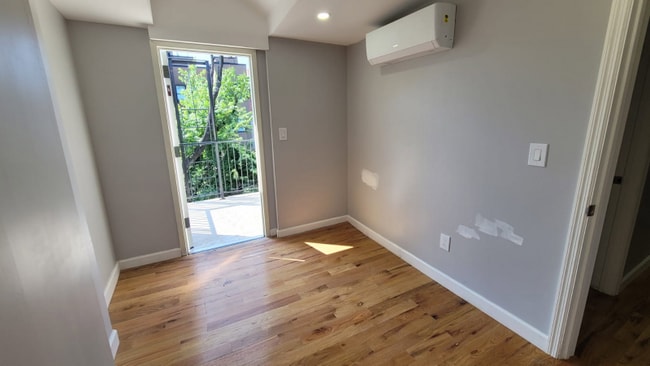 Building Photo - 75 Woodbine St