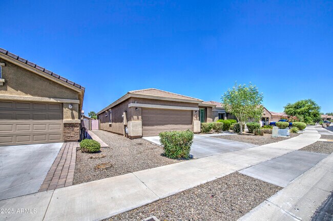 Building Photo - 6826 W Charter Oak Rd