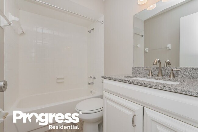 Building Photo - 16111 Gardendale Dr