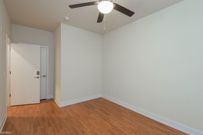 Building Photo - 4 br, 2 bath Triplex - 1405 N SYDENHAM ST ...