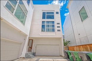 Building Photo - 5628 Kiam St