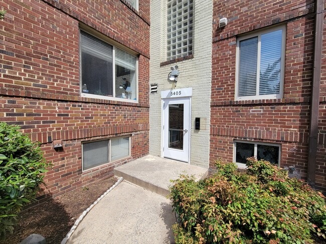 Building Photo - 5405 9th St NW