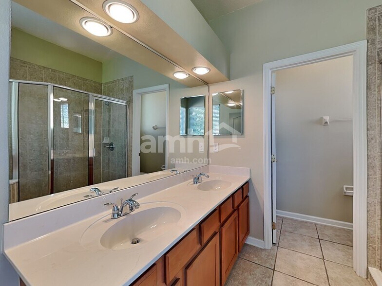 Building Photo - 461 Misty Oaks Run