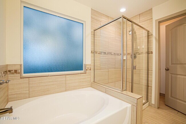 Building Photo - 3204 Merry Mdw