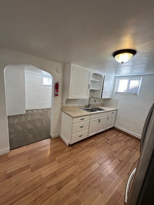 Building Photo - CHK1903